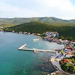 Fancy Kula - One-bedroom With Terrace / Ground Floor Drače
