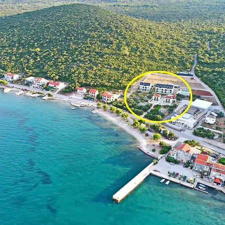 Fancy Kula - One-bedroom With Terrace / Ground Floor Drače